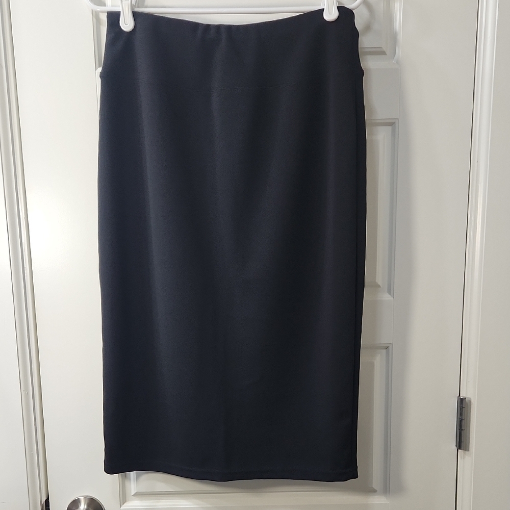 Classic Black Pencil Skirt - Large